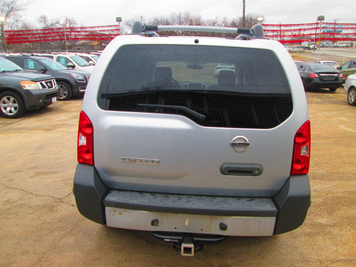 2011 SILVER Nissan Xterra Pro-4X 4WD (5N1AN0NW3BC) with an 4.0L V6 DOHC 24V engine, located at 1815 NE 28th St., Fort Worth, TX, 76106, (817) 625-6251, 32.795582, -97.333069 - Photo#5